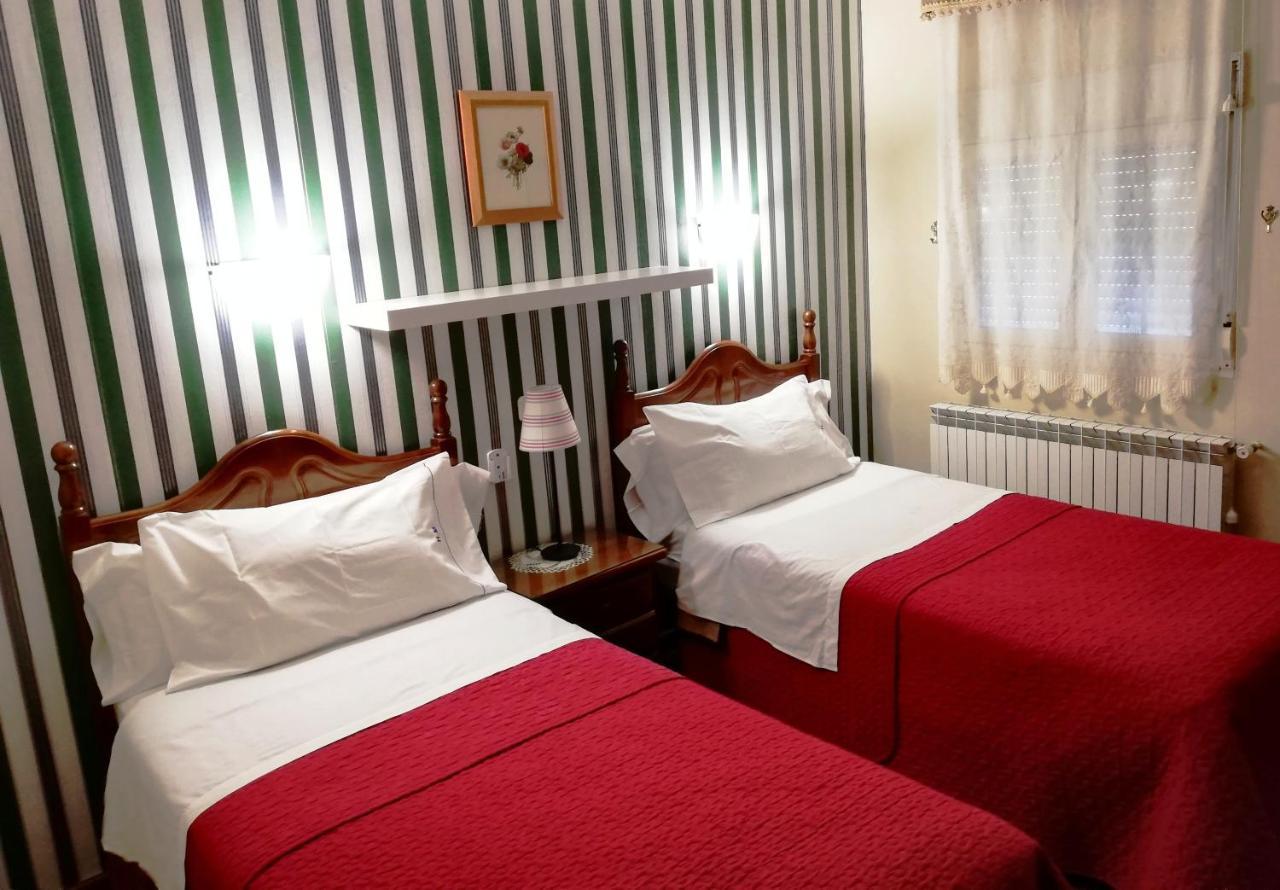 Hostal Martin - Sanabria Ribadelago Exterior photo