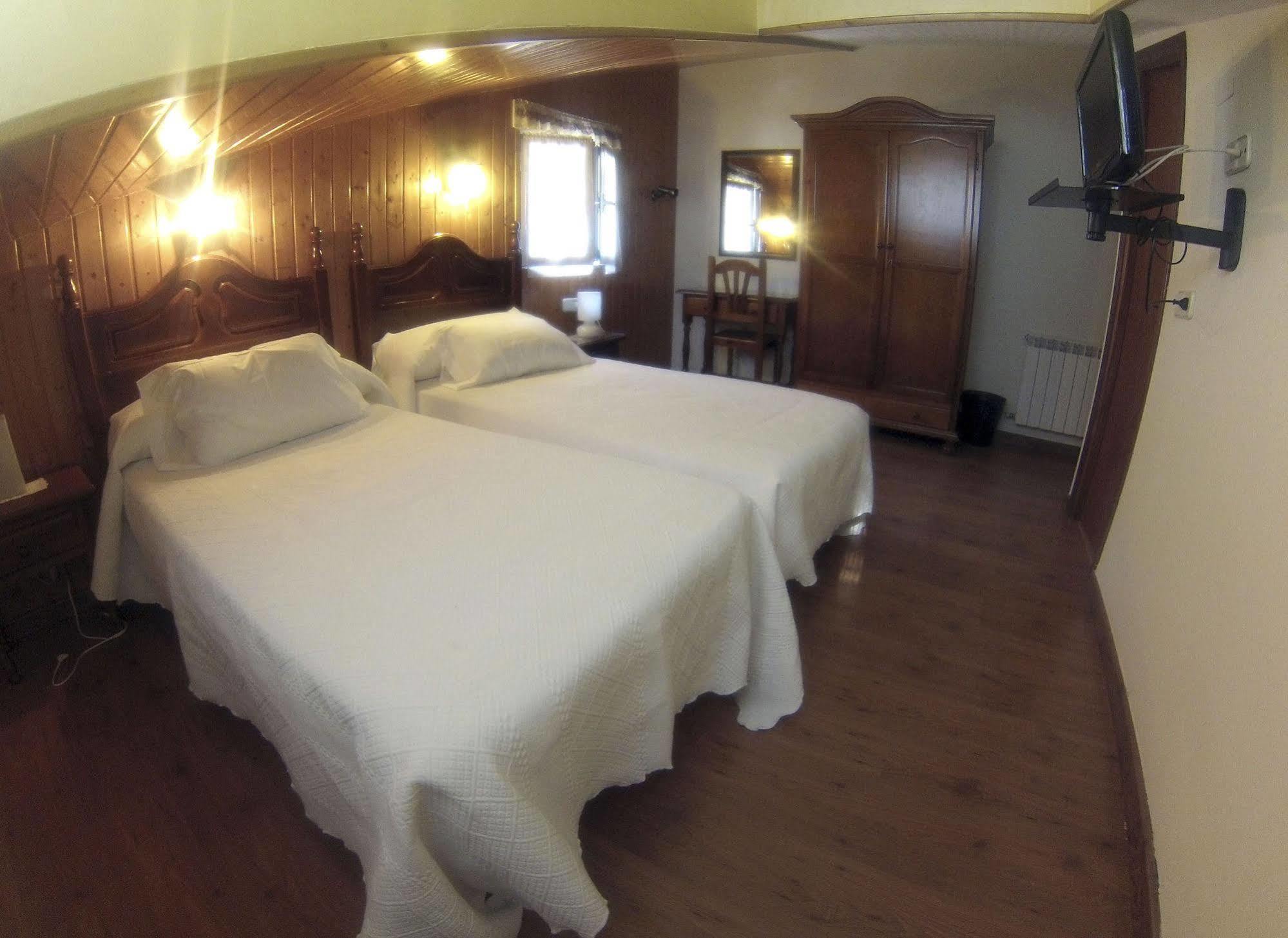 Hostal Martin - Sanabria Ribadelago Exterior photo