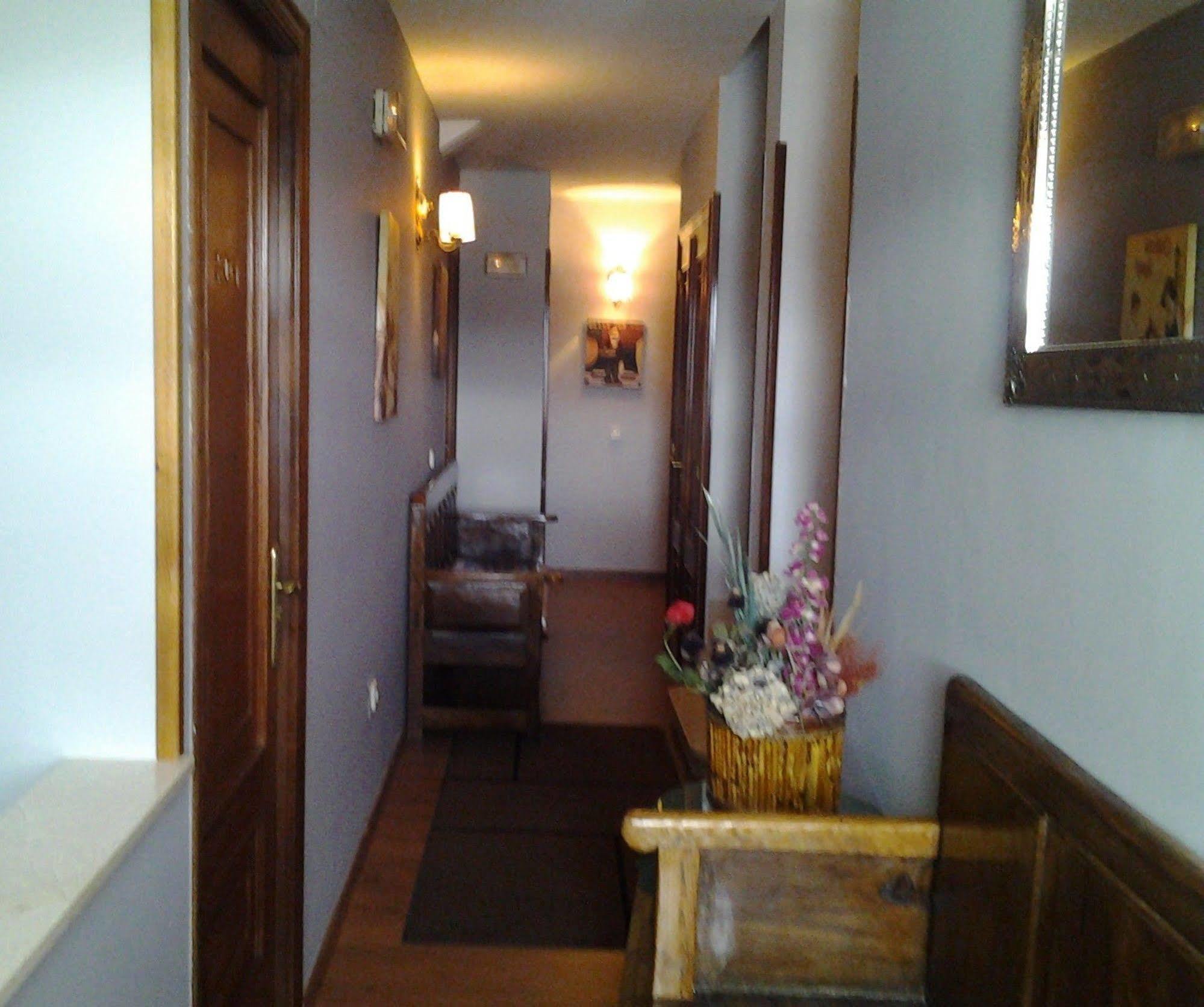 Hostal Martin - Sanabria Ribadelago Exterior photo